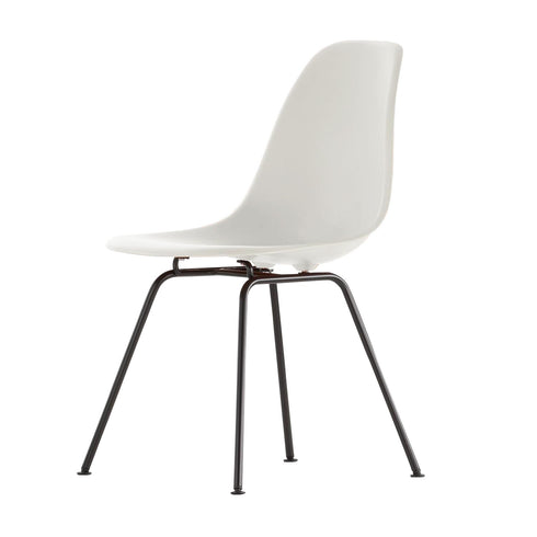 Cadeira Eames em Plástico DSX / Base Preta